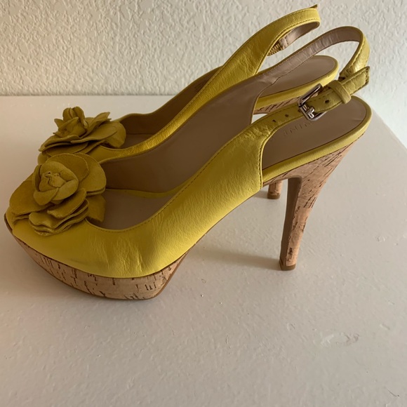 NWT Nine West Platform Sandal in 🌼Sunny Yellow - Picture 4 of 5